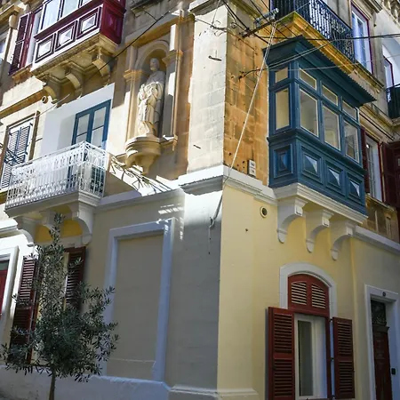 Budget 1 Floor Private Bathroom Ground Floor * Birgu