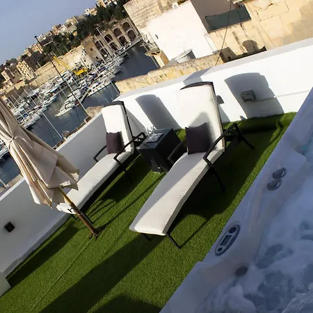 Budget 1 Floor Private Bathroom Ground Floor