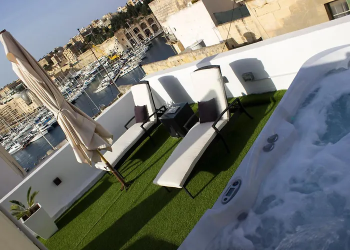 Budget 1 Floor Private Bathroom Ground Floor