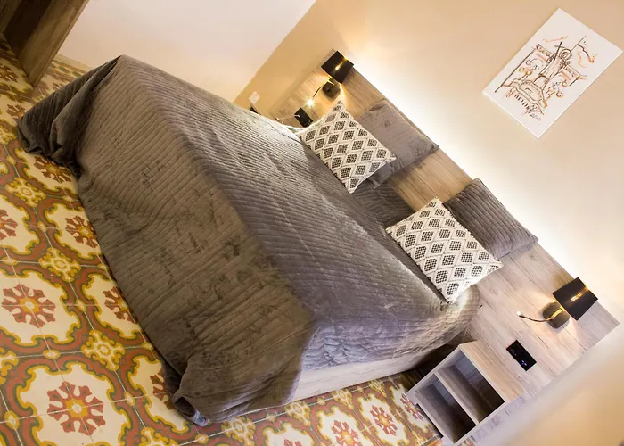 Budget 1 Floor Private Bathroom Ground Floor Daire